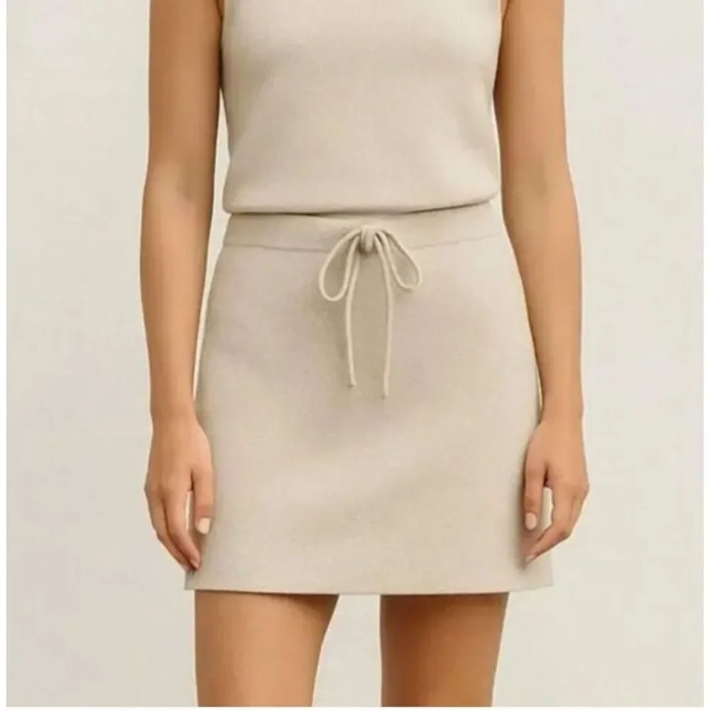 James Street Co. Mari Mini Skirt in a cream/oatmeal knit Size X Small